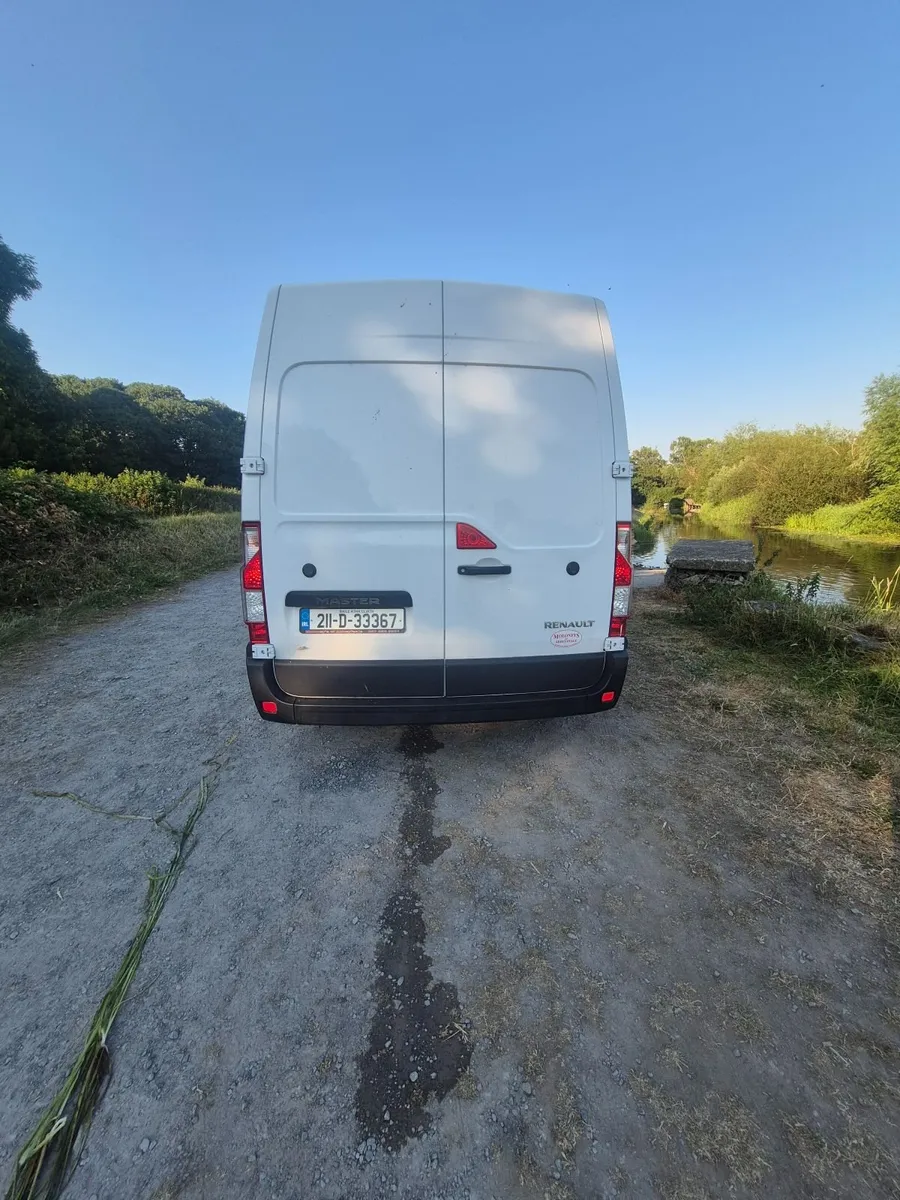 2021 Renault Master Camper - Image 2