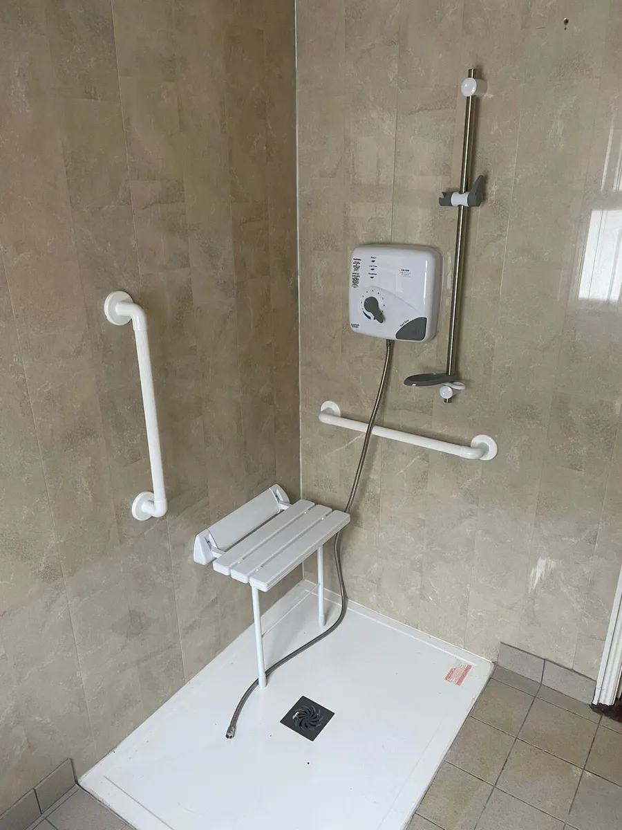 Disabled Bathroom Suite - Image 2