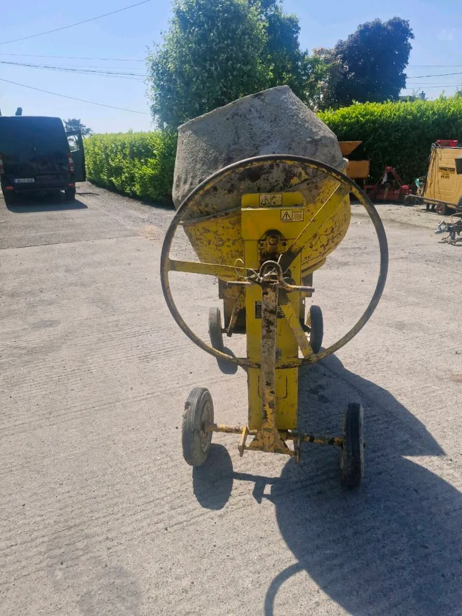 Cement mixer - Image 2