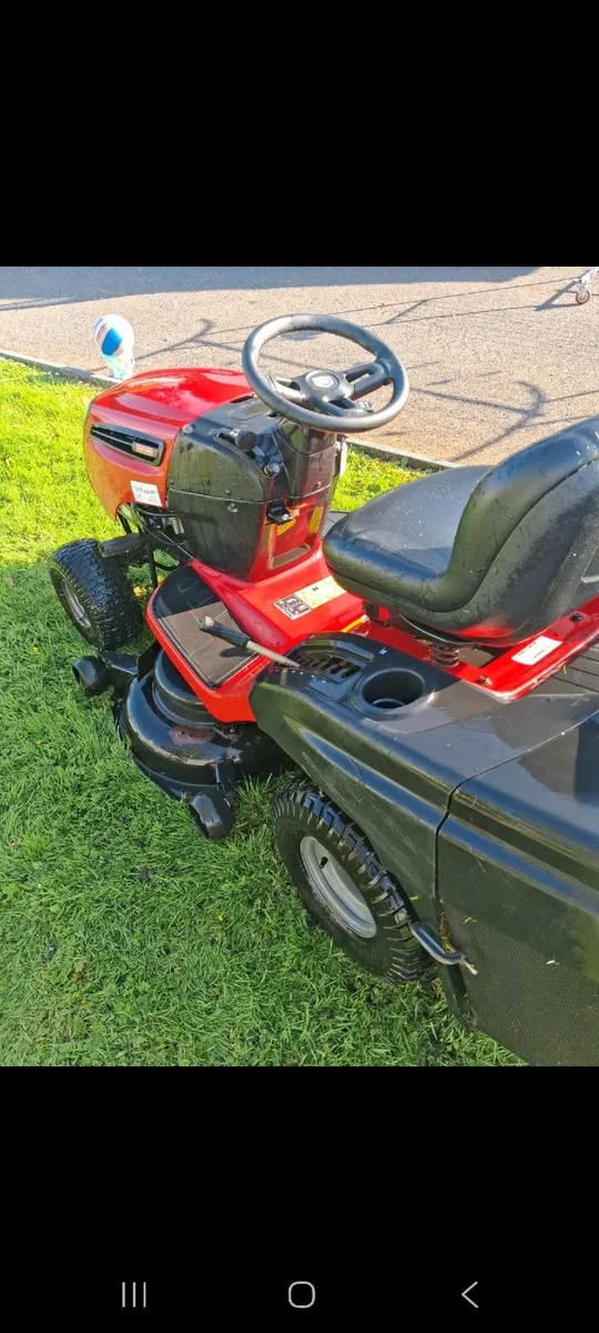 2016 Craftsman Ride-On Lawnmower – 38" Deck - Image 3