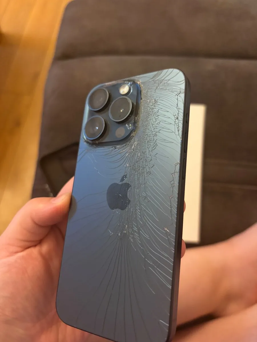 IPhone 15 Pro 256GB Unlocked - Image 4