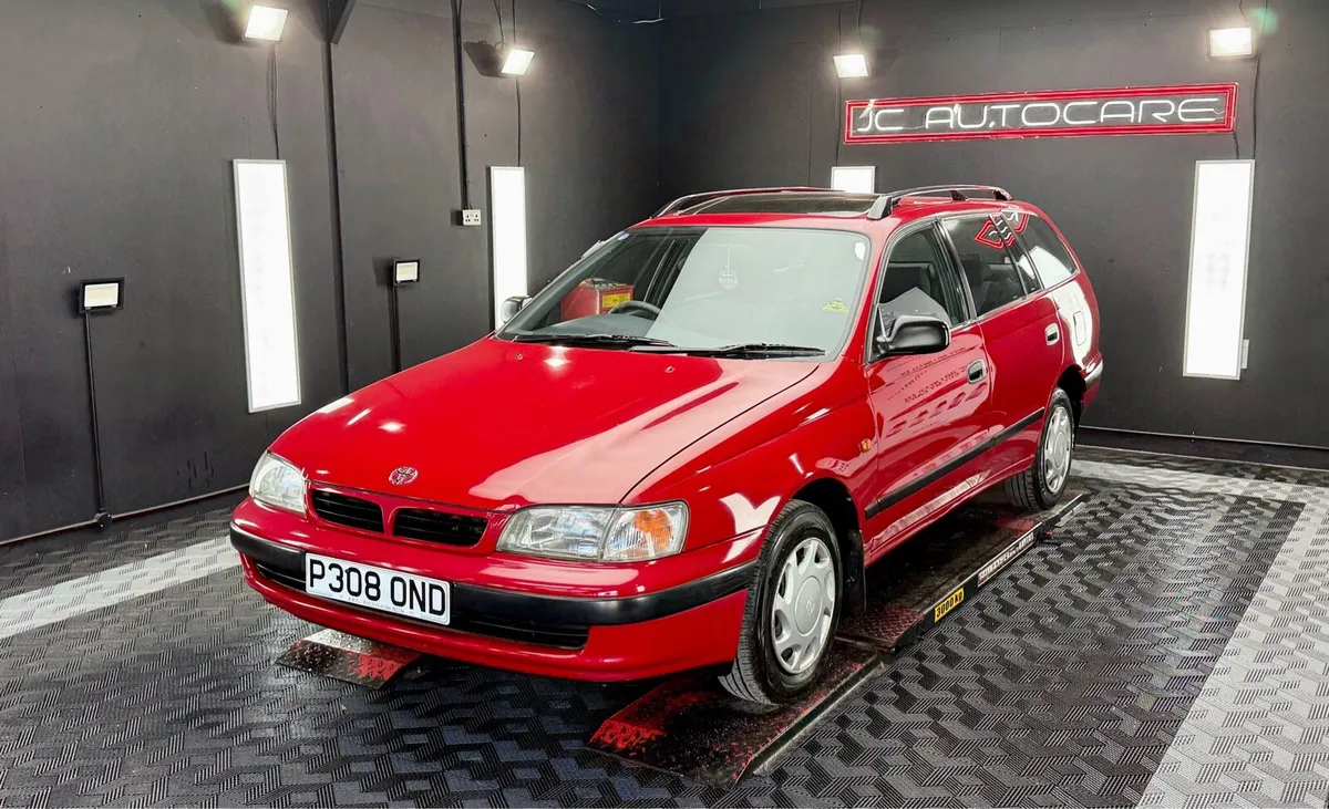 ** Toyota Carina E GS - 44k miles ** - Image 1