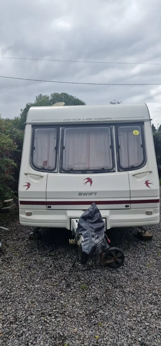 Caravan & Awning - Image 4