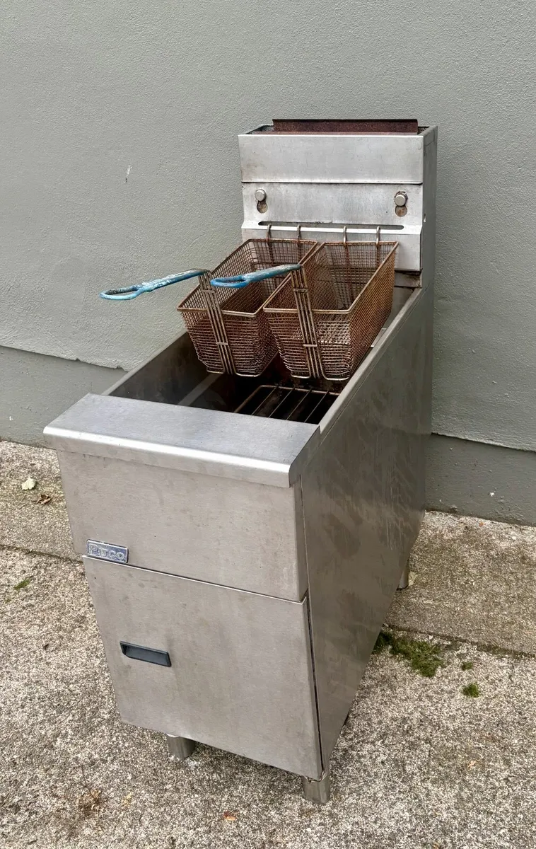 2x LPG deep fat fryers - Image 3