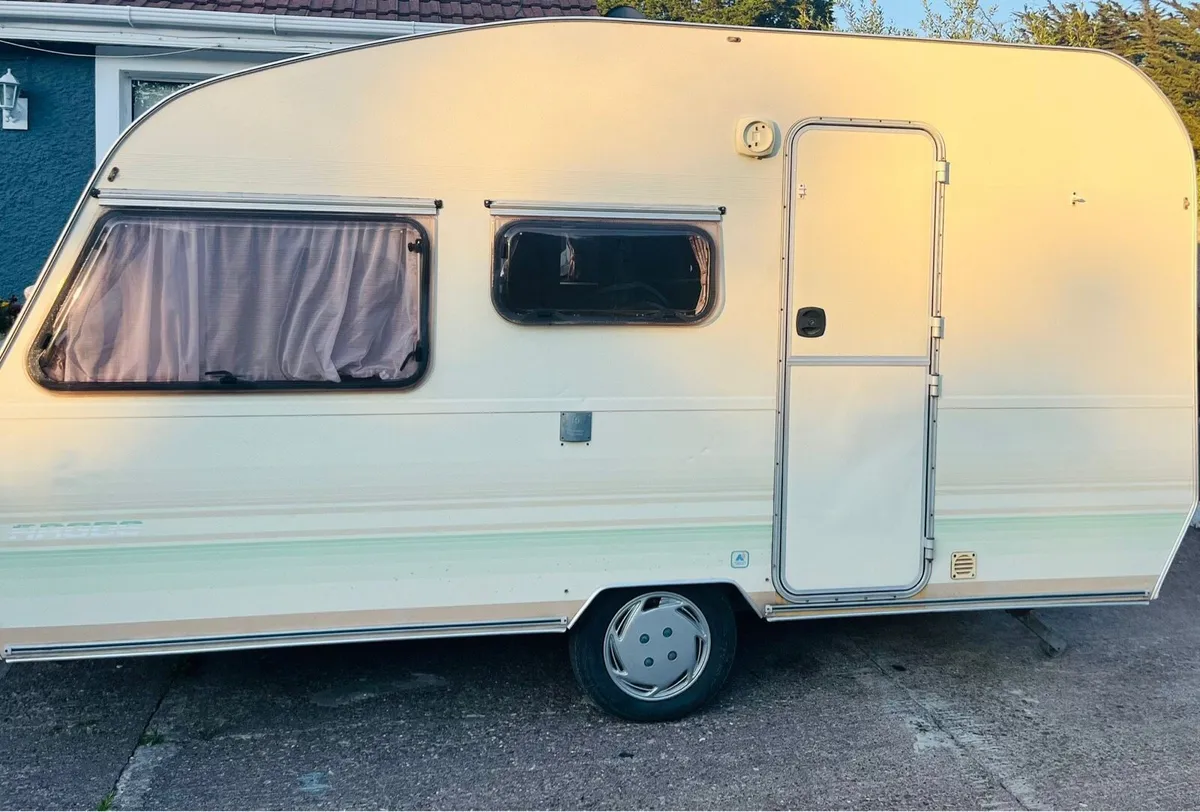 Caravan - Image 1