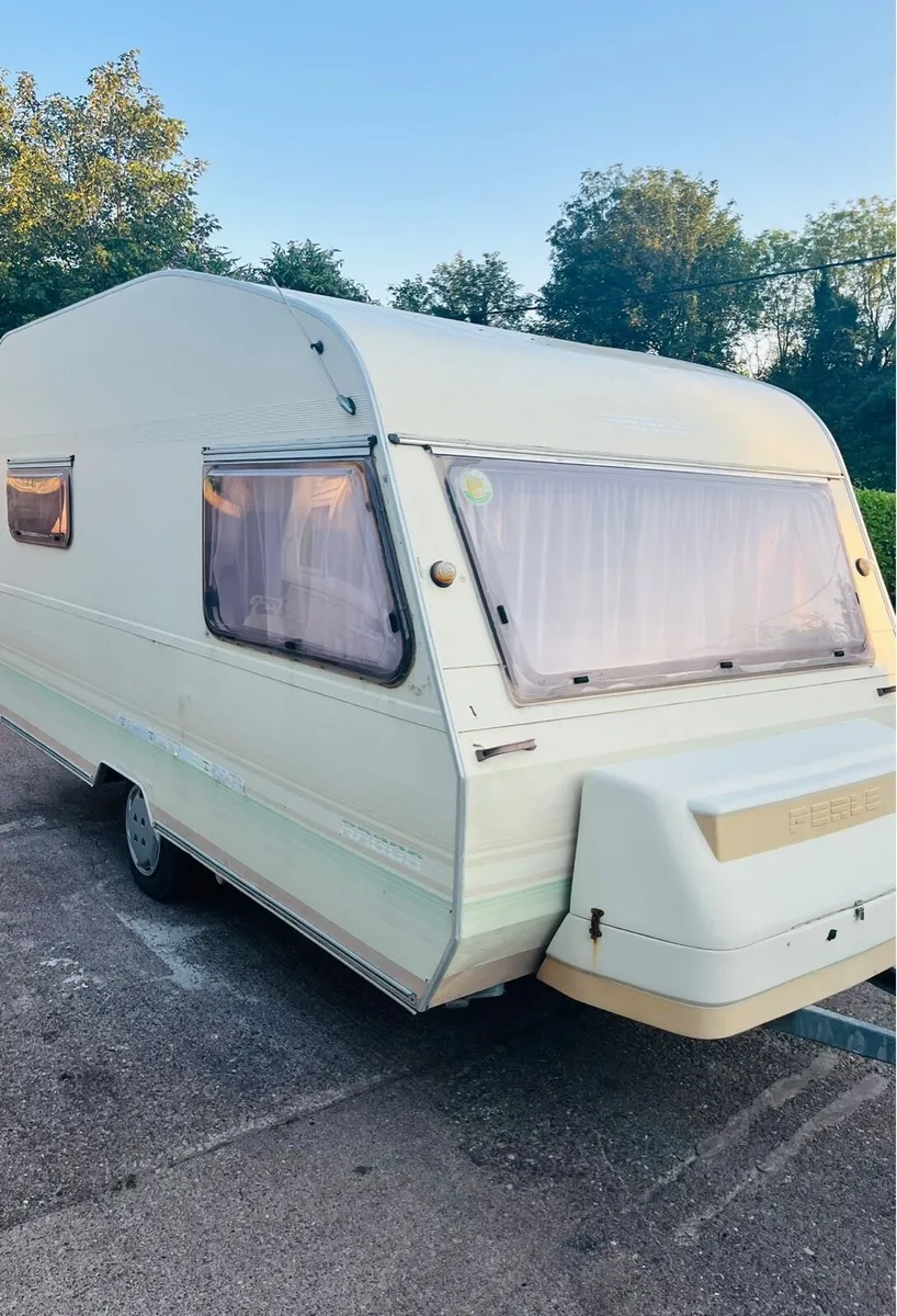 Caravan - Image 2