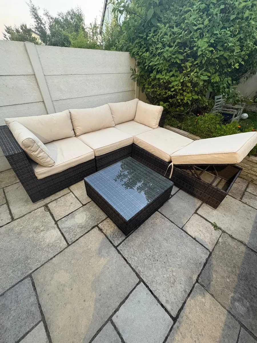 Rattan garden furniture - Image 3