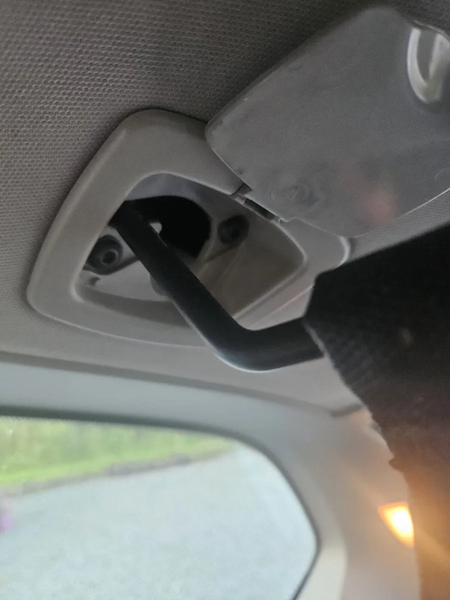 Back shelf + roof bars for BMW 3 series touring 07 - Image 4