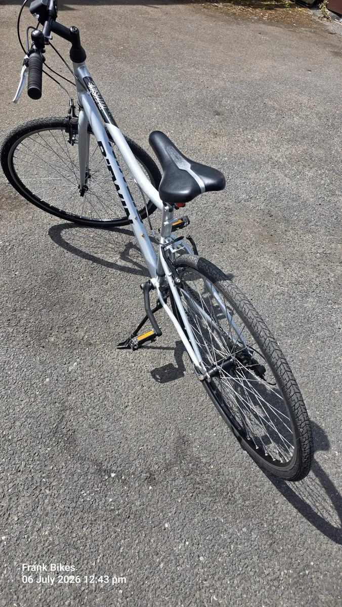 B'Twin Riverside  Hybrid Bike – 28" Wheels - Image 3