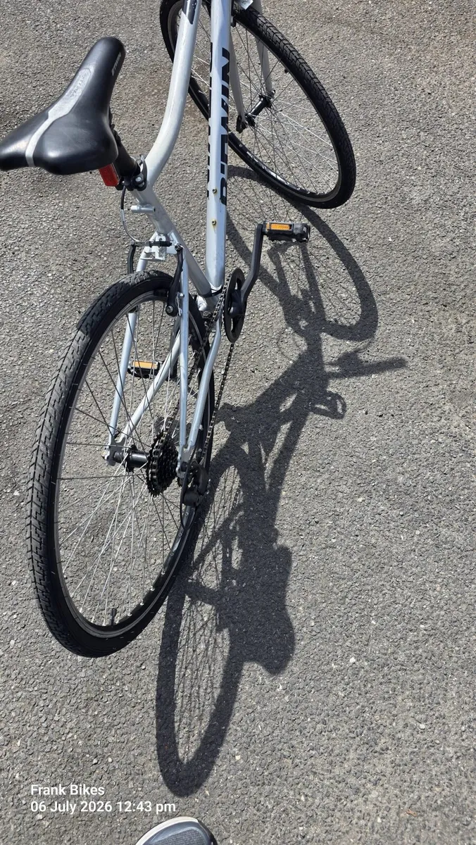 B'Twin Riverside  Hybrid Bike – 28" Wheels - Image 4