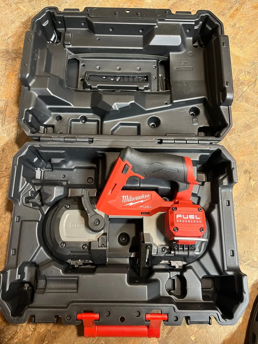 Milwaukee m12 fuel bandsaw - Image 1