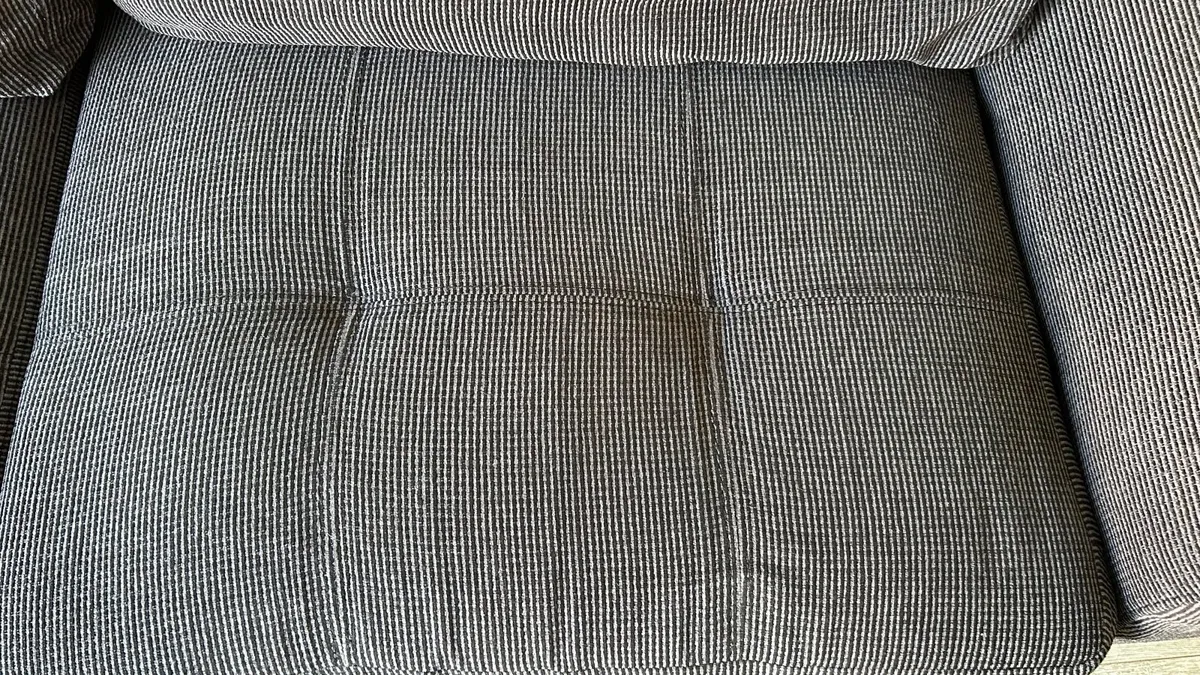 Couch - Image 2