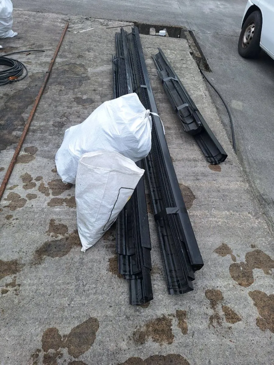 Used guttering - Image 2