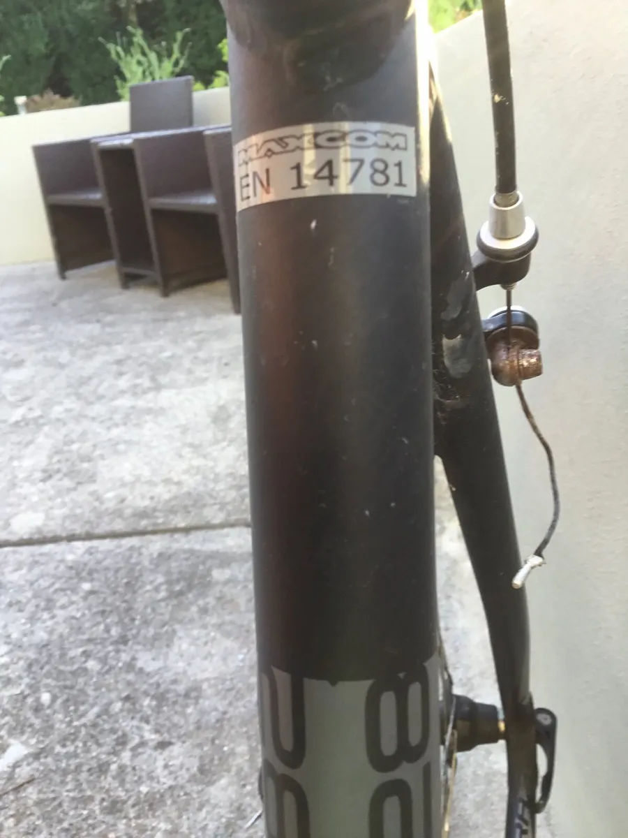 Road Bike - Image 3