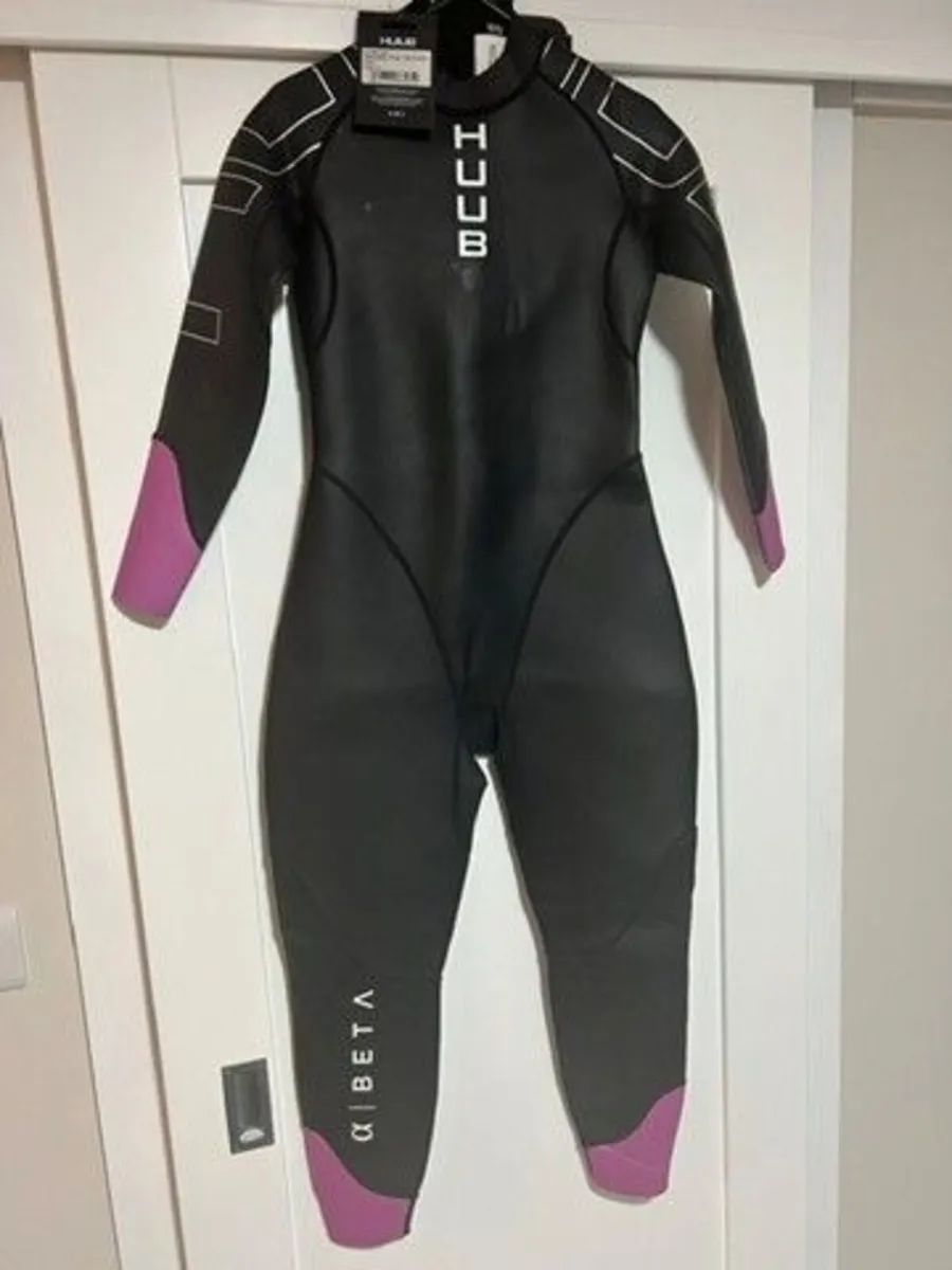 LADIES WETSUIT SMALL - Image 1