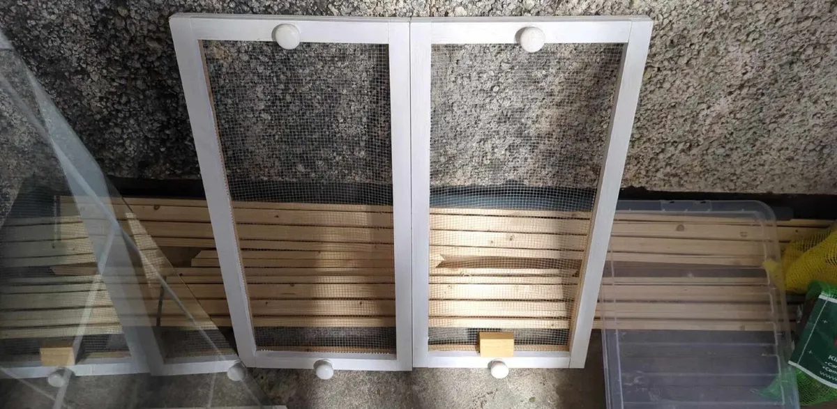 Hamster enclosure and accessories - Image 2