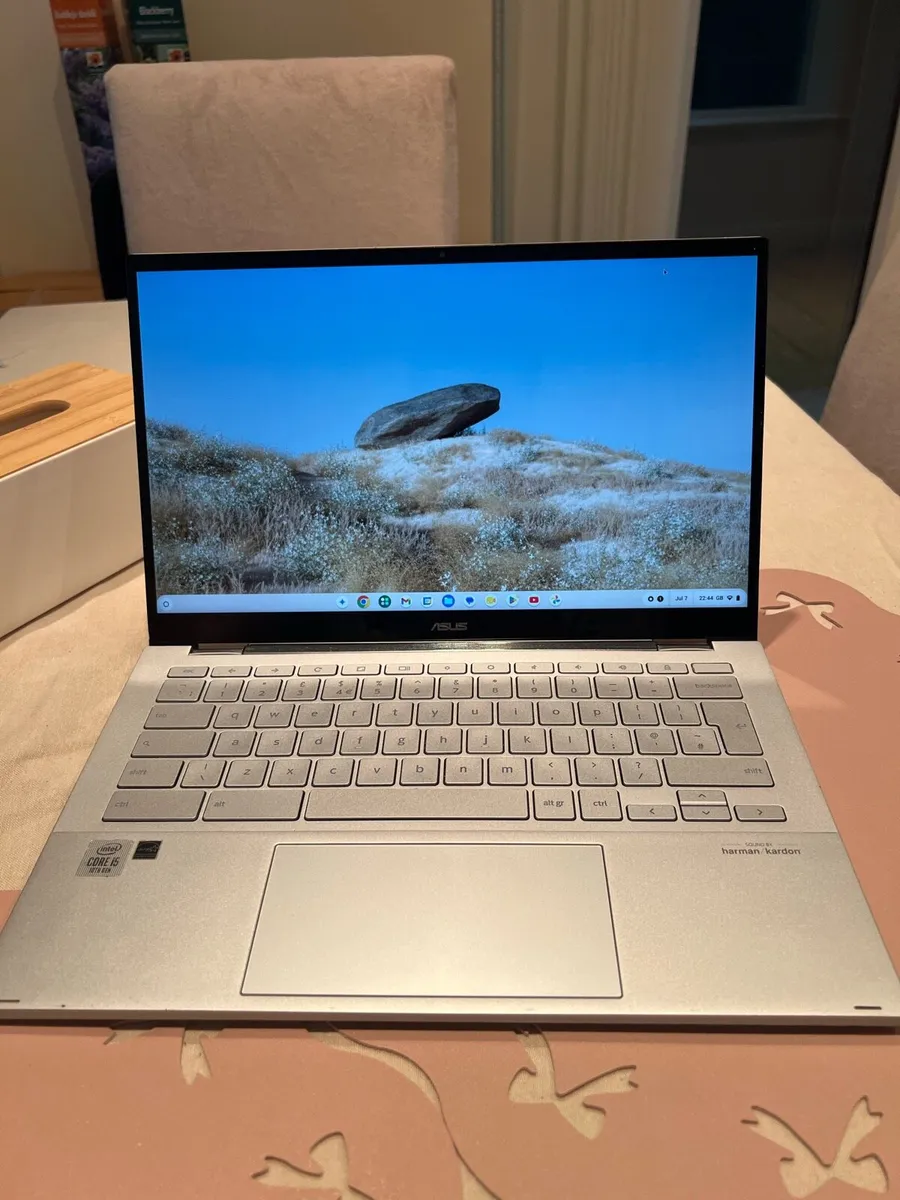 Asus Chromebook - Image 1