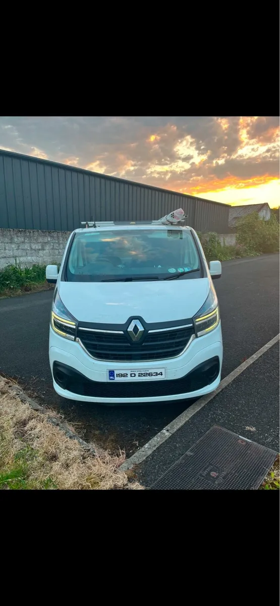 Renault Trafic 2.0 - Image 1