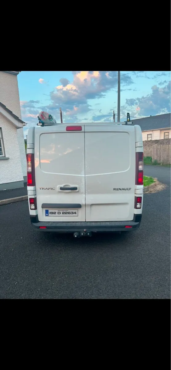 Renault Trafic 2.0 - Image 4