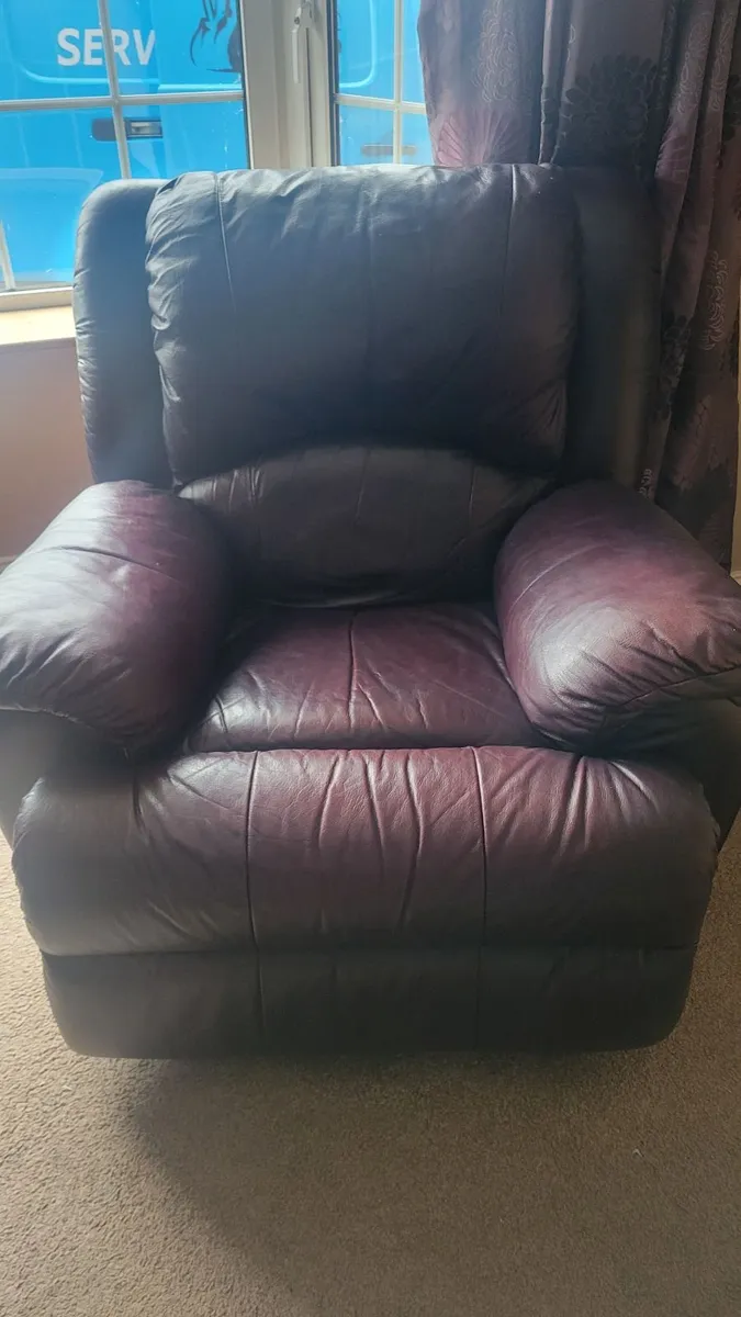 Three seater and two singles - Image 2