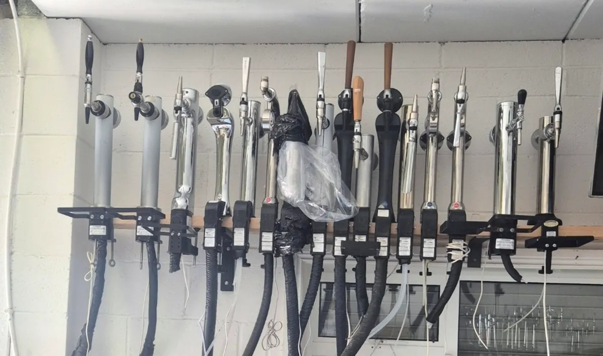 Beer taps - Image 1