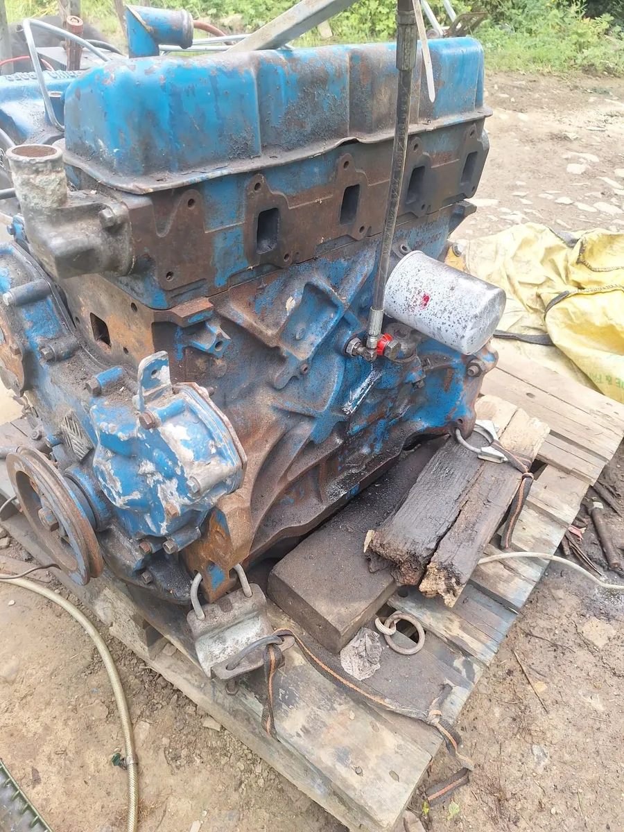 Ford 6610 Engine - Image 2