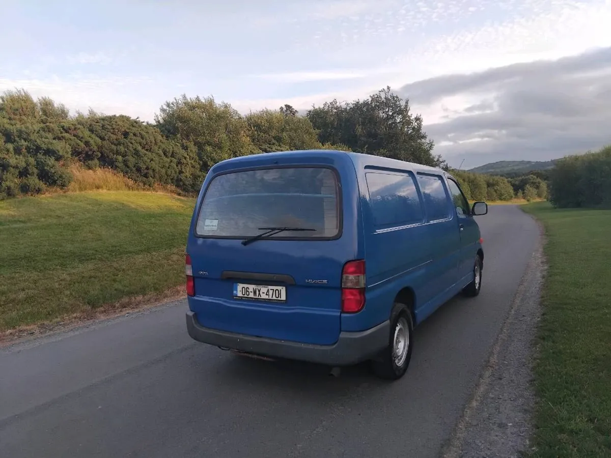 2006 hiace cvrt February 2027 tax September 2026 - Image 3