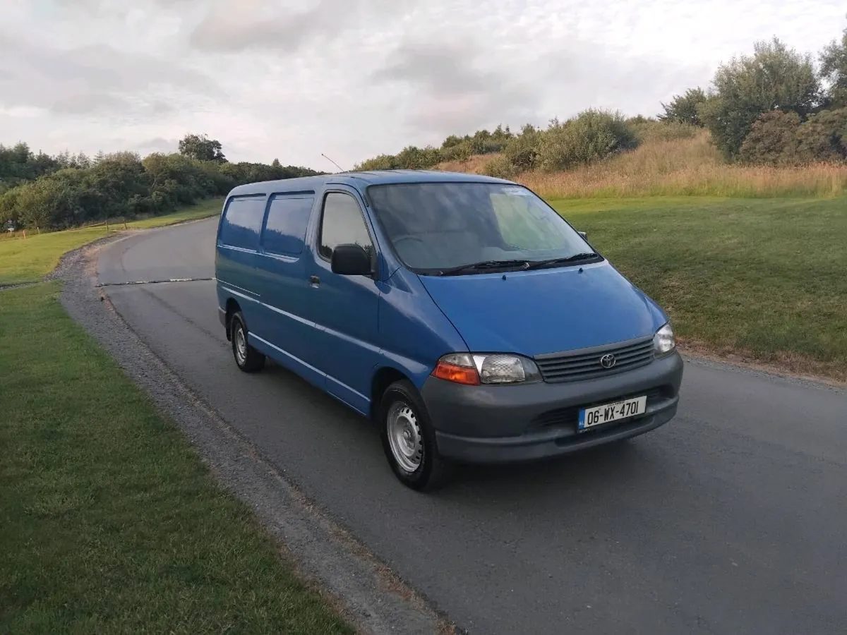 2006 hiace cvrt February 2027 tax September 2026 - Image 2