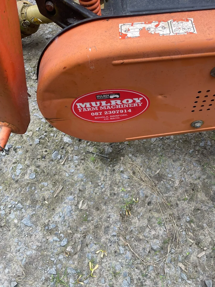 Fertiliser spreader - Image 2