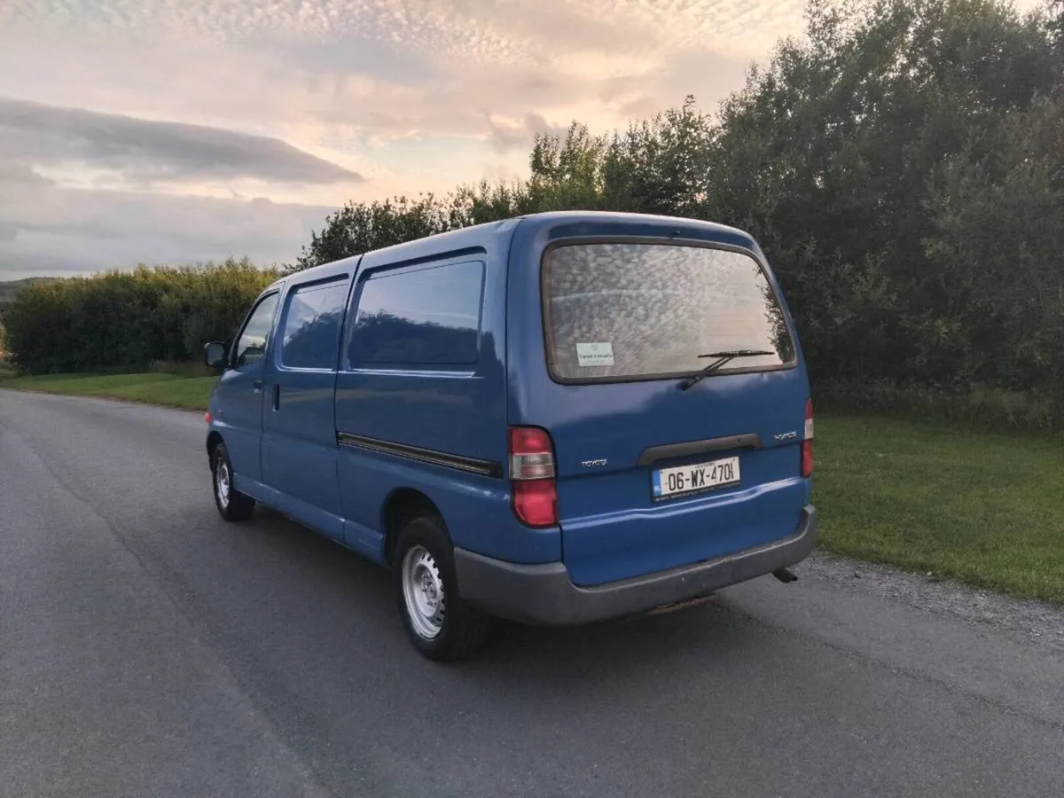 2006 hiace cvrt February 2027 tax September 2026 - Image 4