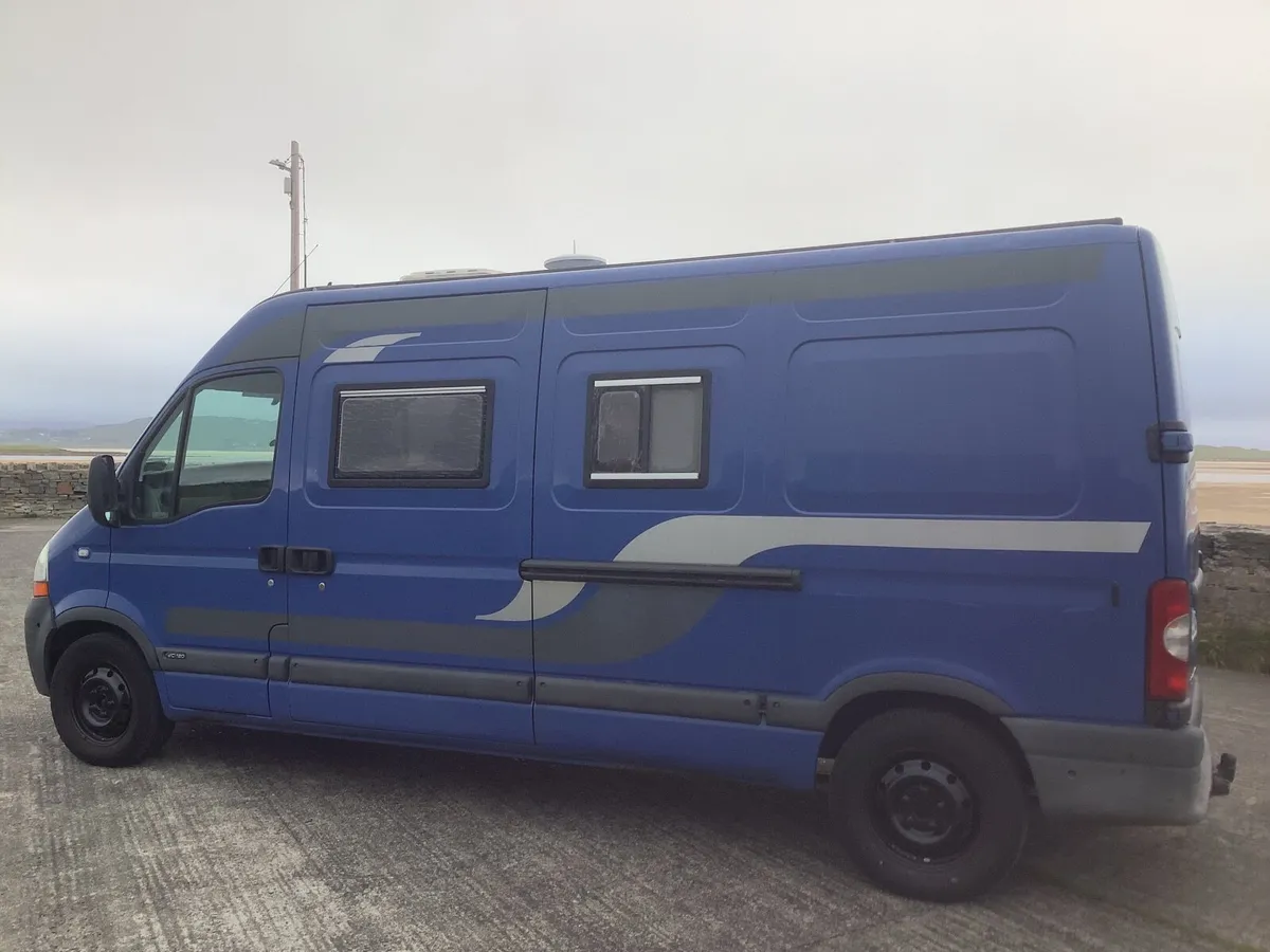 Camper van - Image 4