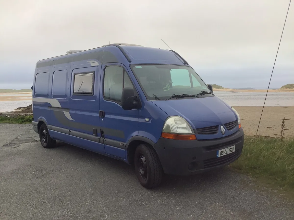 Camper van - Image 1