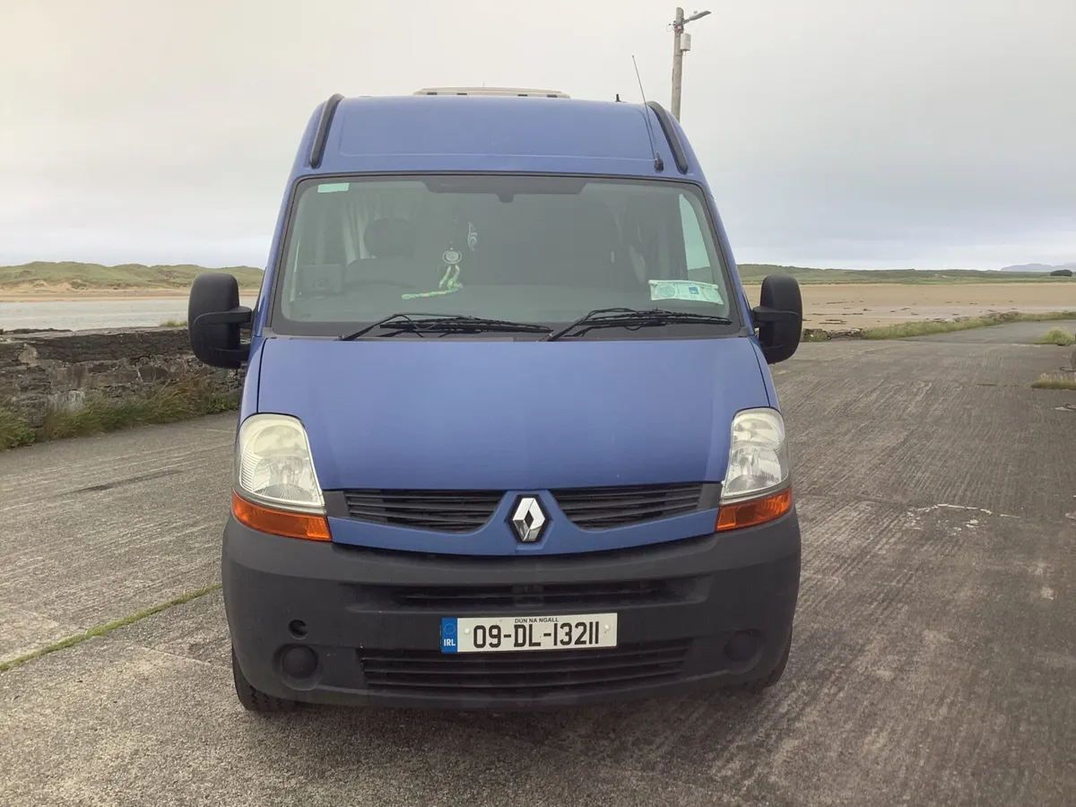Camper van - Image 2