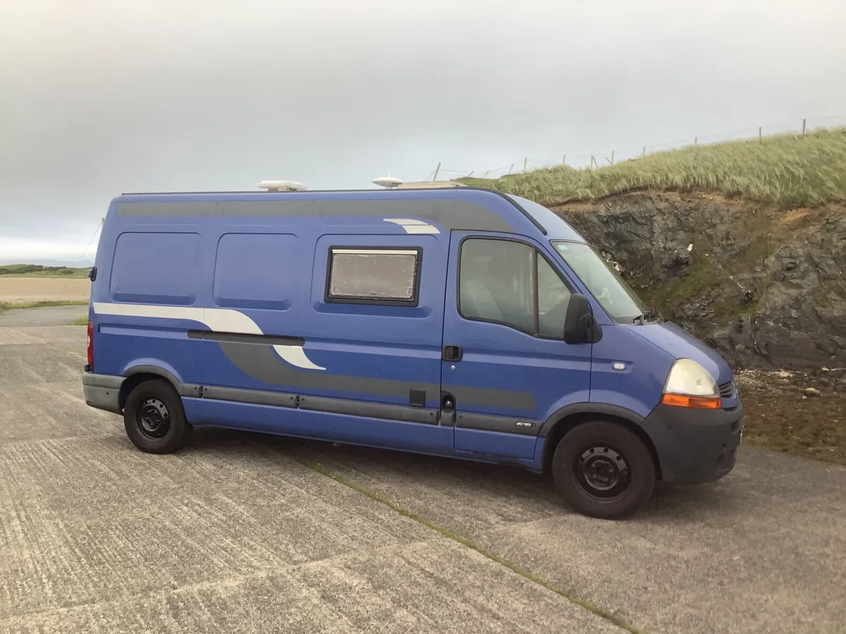 Camper van - Image 3