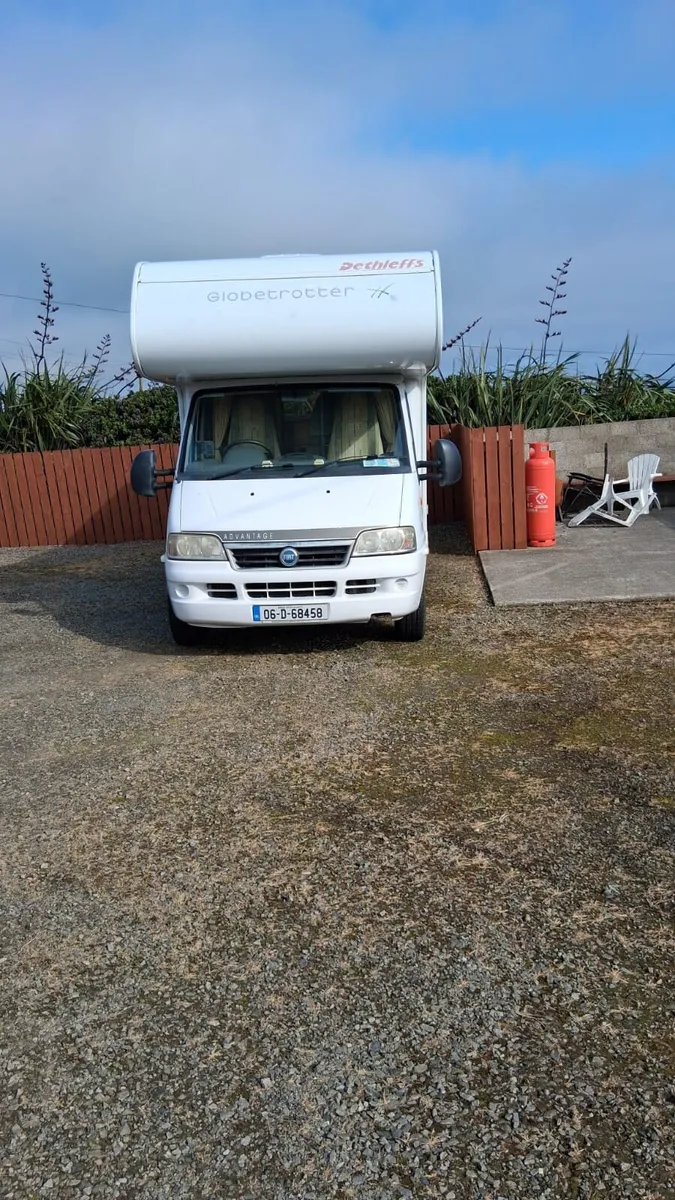 Camper van - Image 2