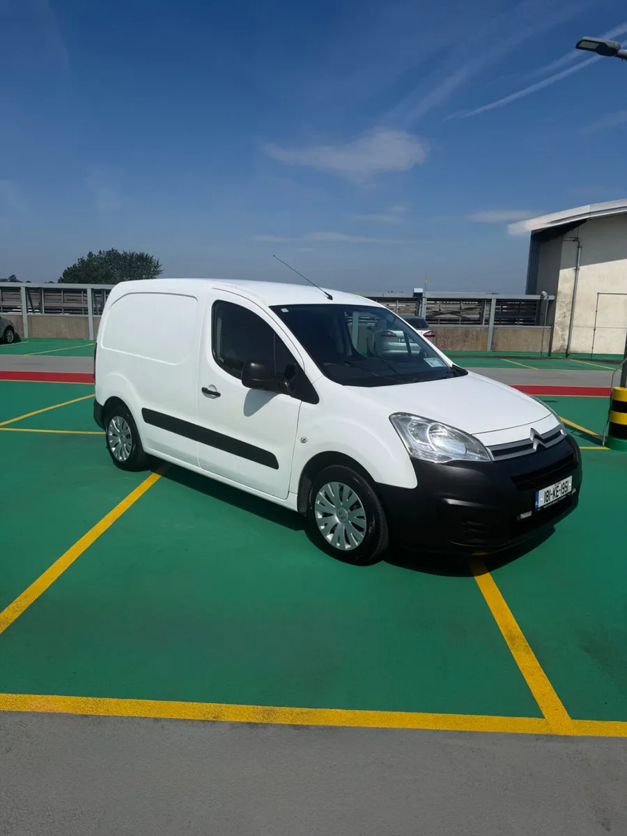 181 Citroen Berlingo 1.6 Diesel -LWB 3 SEATER - Image 1