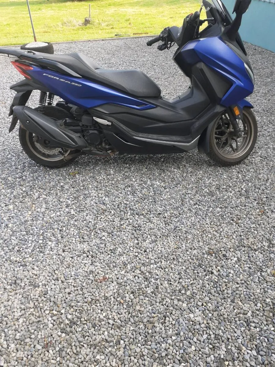 Honda forza 350cc scooter - Image 4
