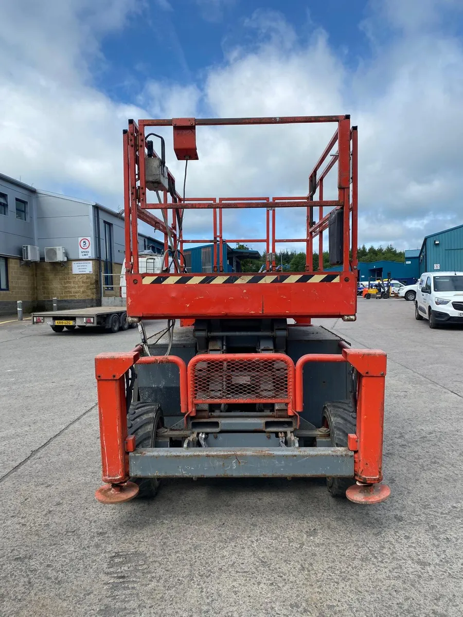 2016 SKYJACK SJ6832RT 38FT DIESEL SCISSOR LIFT - Image 2