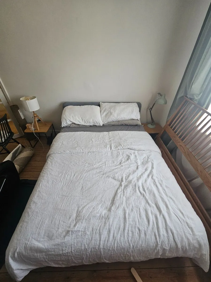 King size Bed - slattum Ikea - Image 2