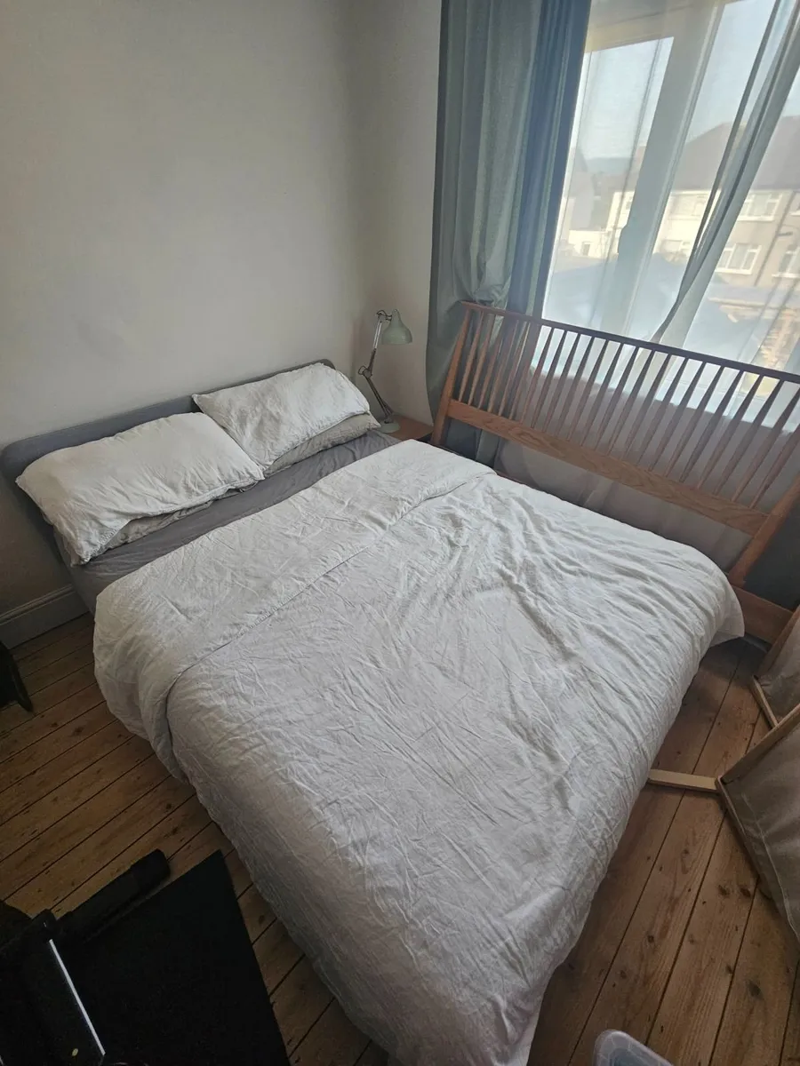 King size Bed - slattum Ikea - Image 1