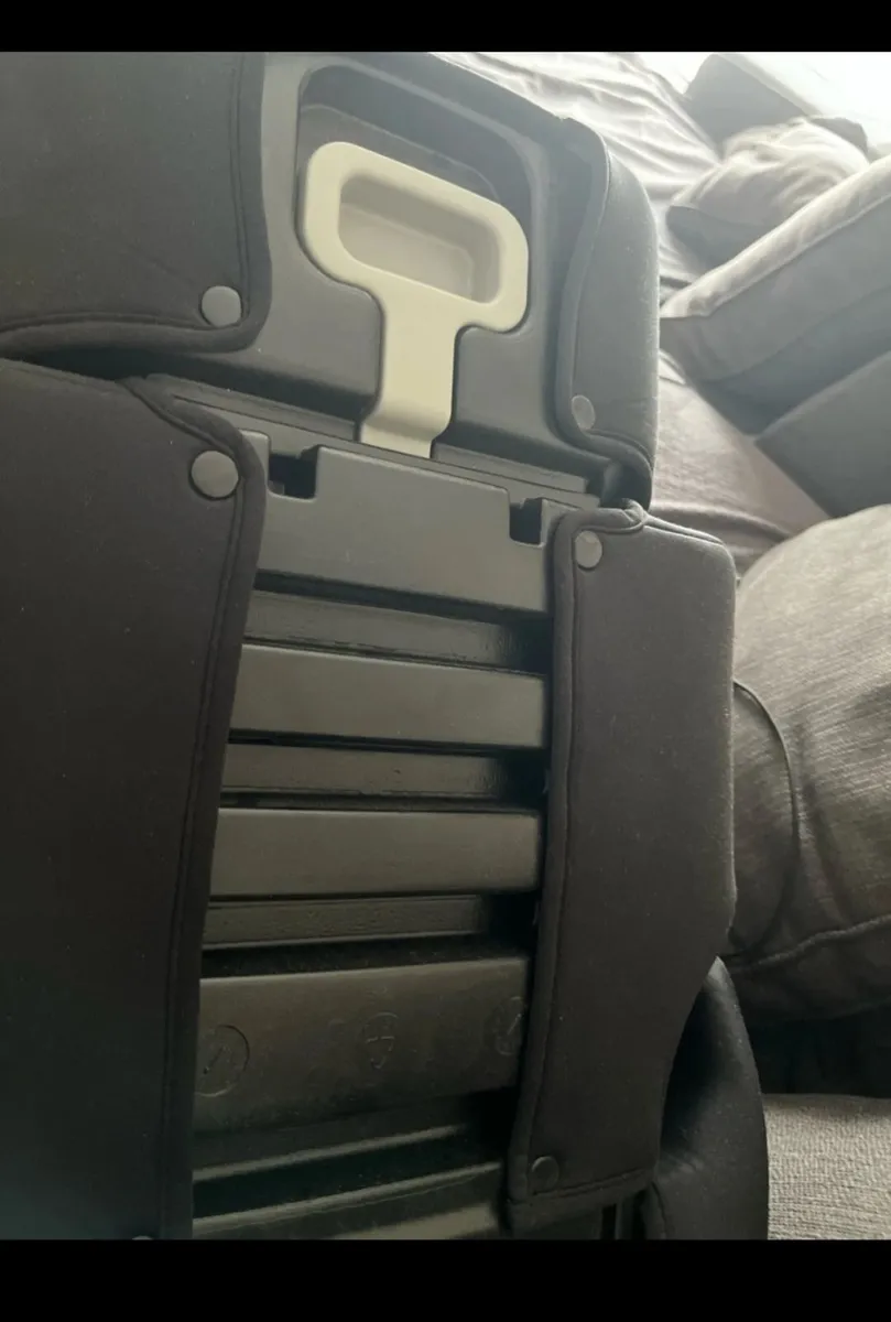 Car seat - Image 2