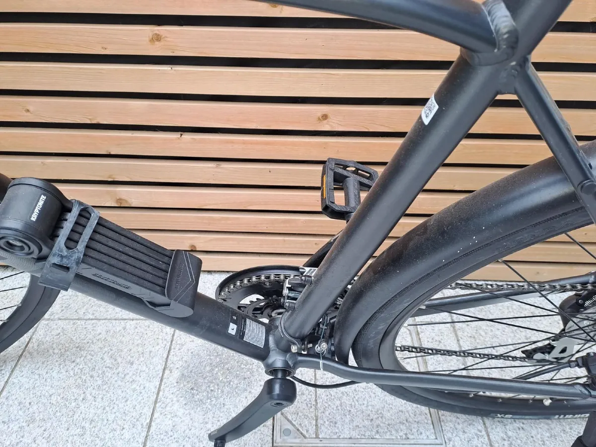 Giant  Escape Mens Bicycle - Image 2