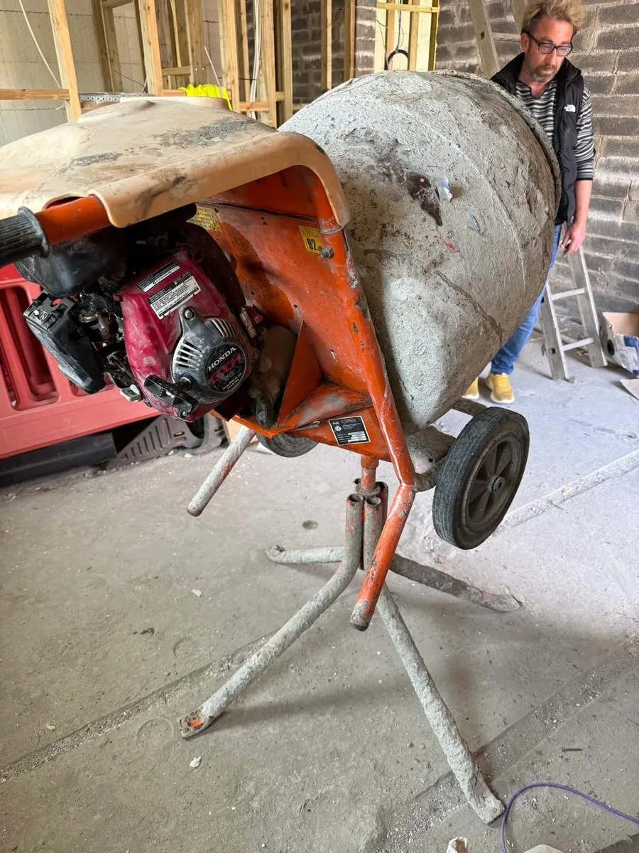 Bell Petrol engine Cement Mixer - Image 3