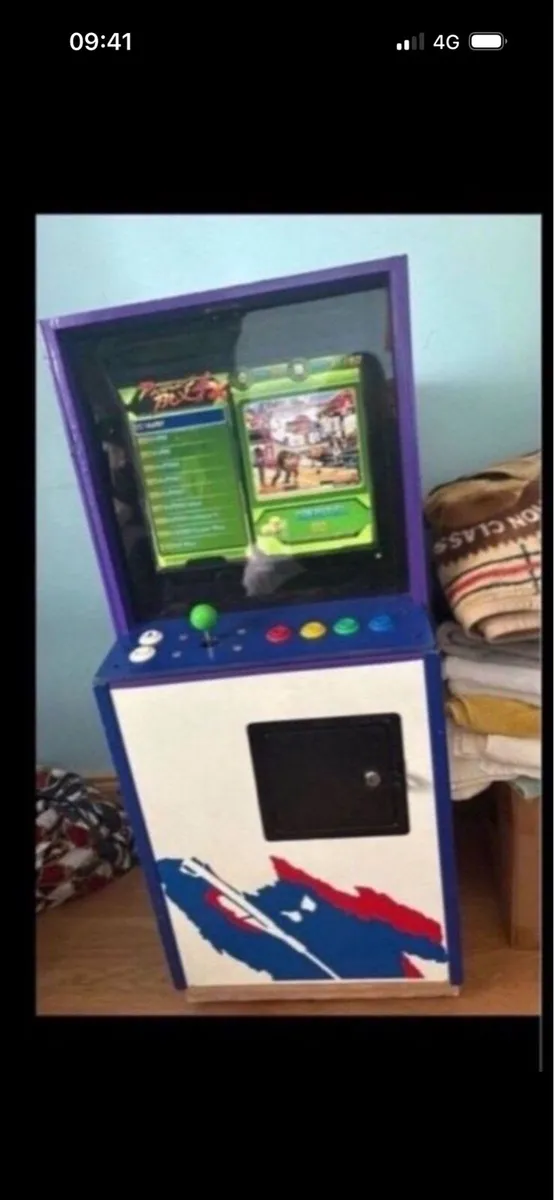 Arcade game with 800+ games pre loaded - Image 1
