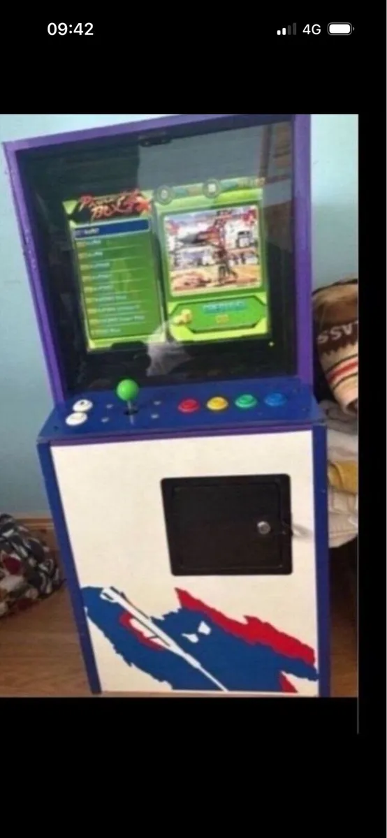 Arcade game with 800+ games pre loaded - Image 2