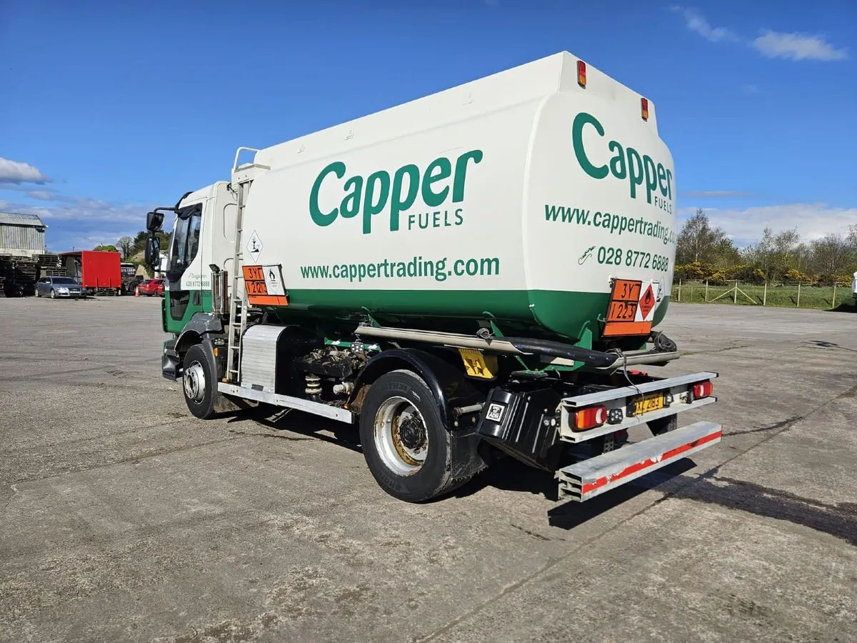 Volvo LF 240 2011 Oil lorry - Image 4