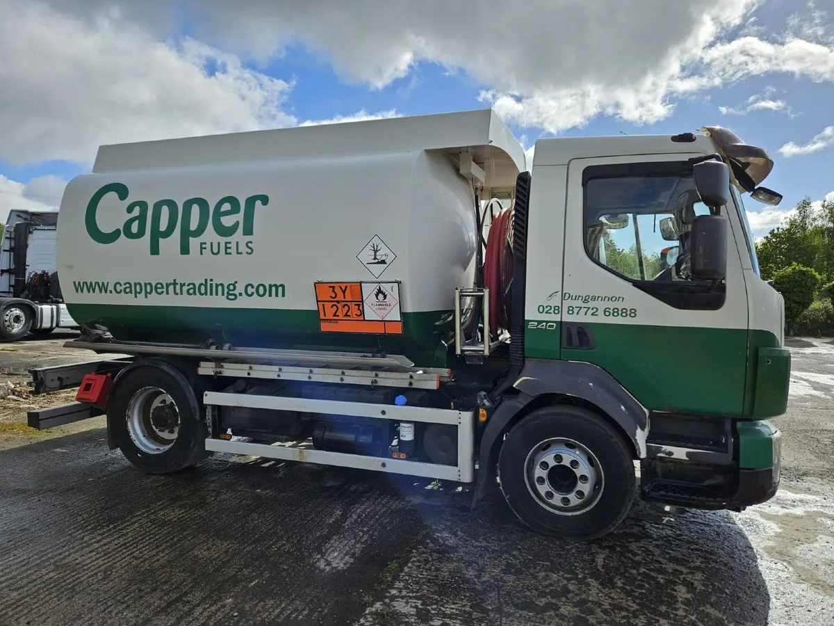 Volvo LF 240 2011 Oil lorry - Image 3