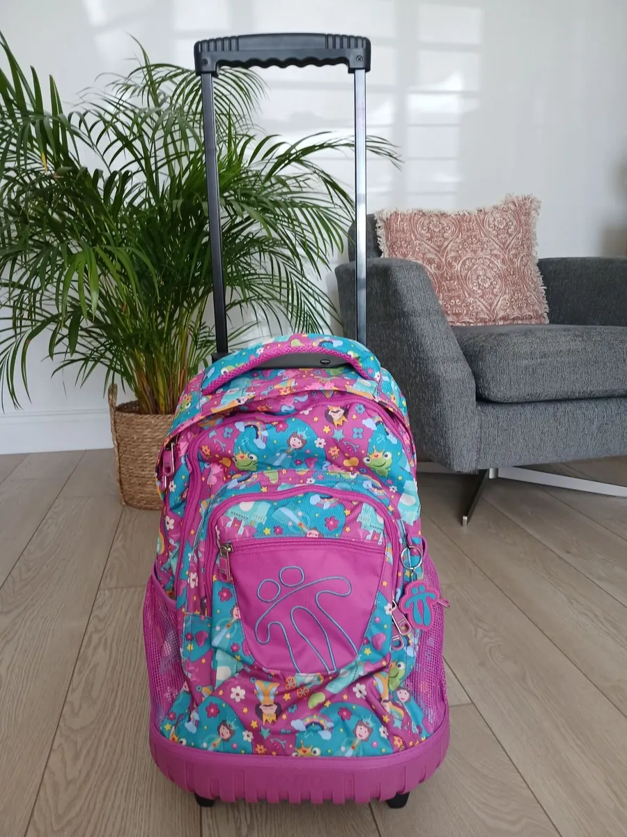Totto School Bag with Wheels for Kids - Image 1