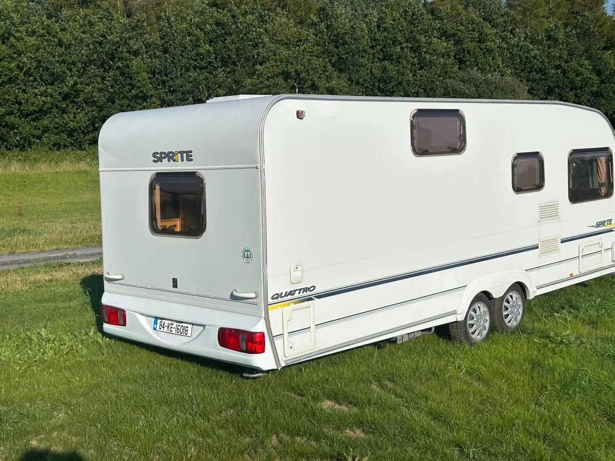 Caravan Sprite Quattro 6-Bed - Image 4