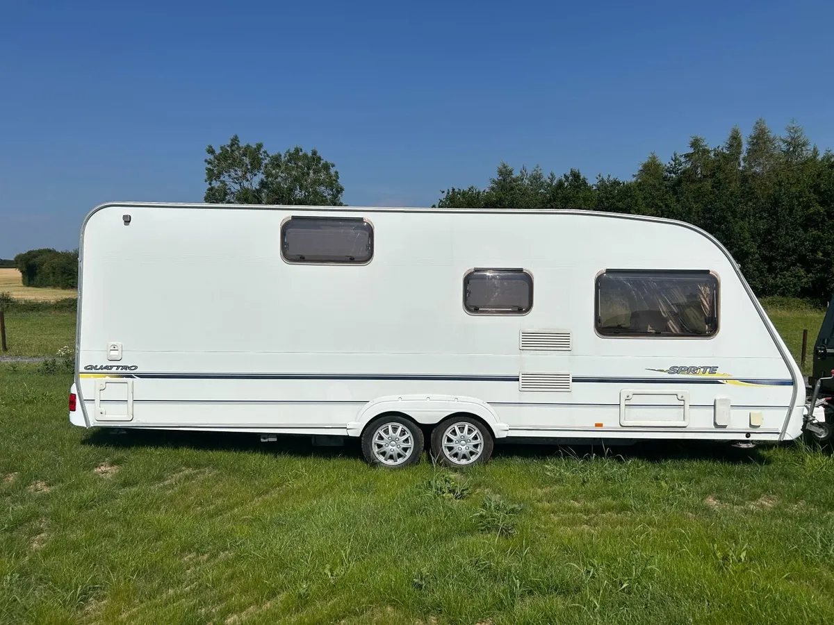 Caravan Sprite Quattro 6-Bed - Image 3